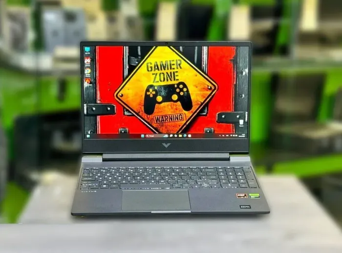 Ігровий ноутбук Б-клас HP Victus 15-fd2082wm / 15.6" (1920x1080) IPS / AMD Ryzen 5 8645HS (6 (12) ядер по 4.3 - 5.0 GHz) / 16 GB DDR5 / 512 GB SSD M.2 / nVidia GeForce RTX 4050, 6 GB GDDR6, 96-bit / WebCam / Win 11 Home б/в - зображення 2