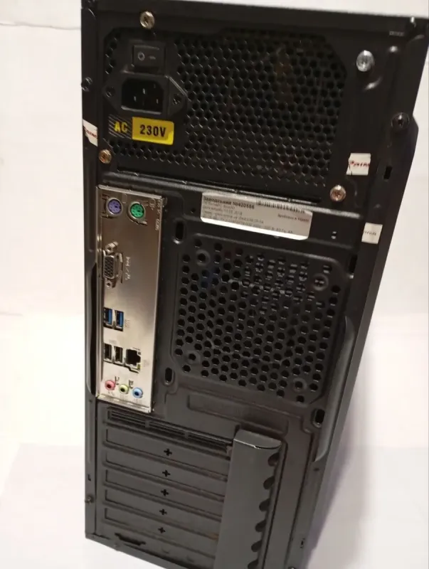 ПК GameMax MT522 Tower / Intel Core i5-4590 (4 ядра по 3.3 - 3.7 GHz) / 8 GB DDR3 / 240 GB SSD + 320 HDD / Intel HD Graphics 4600 / 400W / Win 10 б/в - зображення 4