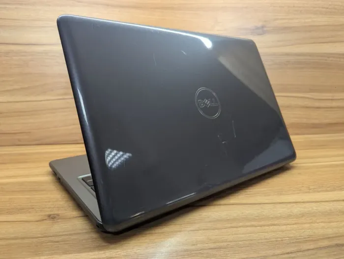 Ноутбук Dell Inspiron 5567 / 15.6" (1920x1080) IPS / Intel Core i7-7500U (2 (4) ядра по 2.7 - 3.5 GHz) / 16 GB DDR4 / 500 GB SSD / AMD Radeon R7 M440, 4 GB DDR3, 64-bit / WebCam / Windows 10 б/в - зображення 7