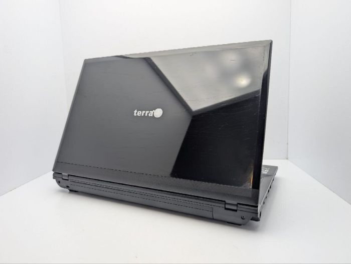 Ноутбук Terra Mobile 1547 / 15.6" (1366x768) TN / Intel Core i3-2350M (2 (4) ядра по 2.3 GHz) / 6 GB DDR3 / 250 GB HDD / nVidia GeForce GT 520M, 1 GB GDDR3, 64-bit / WebCam / DVD-ROM б/в - зображення 8