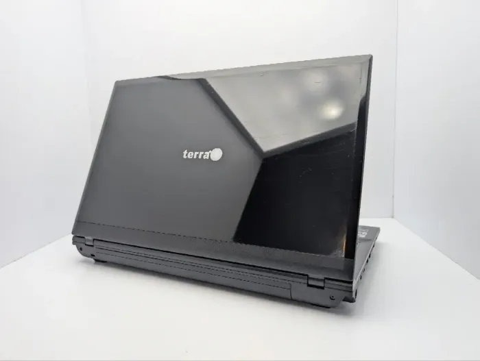 Ноутбук Terra Mobile 1547 / 15.6" (1366x768) TN / Intel Core i3-2350M (2 (4) ядра по 2.3 GHz) / 6 GB DDR3 / 250 GB HDD / nVidia GeForce GT 520M, 1 GB GDDR3, 64-bit / WebCam / DVD-ROM б/в - зображення 8