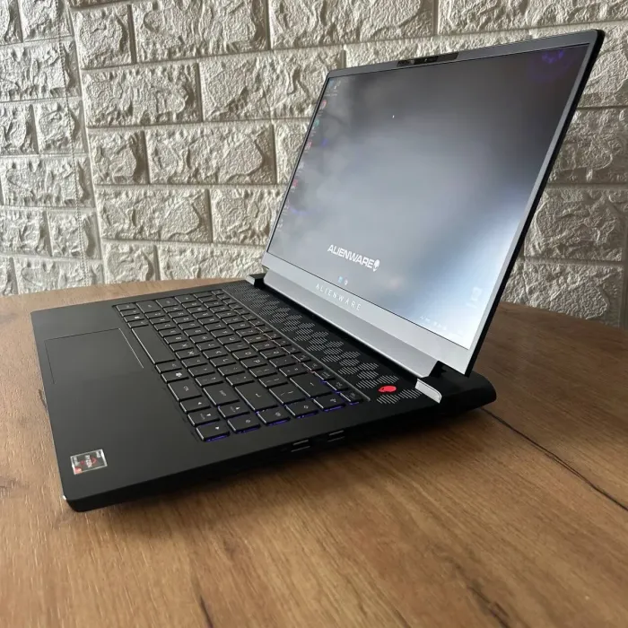 Ігровий ноутбук Dell Alienware m15 R5 / 15.6" (1920x1080) IPS / AMD Ryzen 9 5900HX (8 (16) ядер по 3.3 - 4.6 GHz) / 16 GB DDR4 / 1000 GB SSD NVMe / nVidia GeForce RTX 3070, 8 GB GDDR6, 256-bit / WebCam б/в - зображення 5