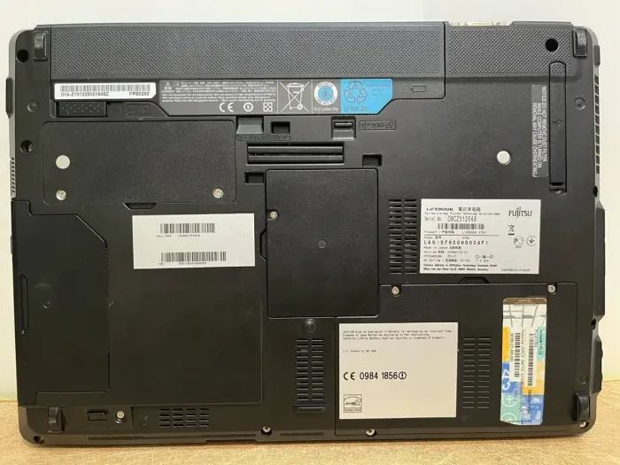 Ноутбук Fujitsu LifeBook S792 / 13.3" (1366x768) TN / Intel Core i5-3230M (2 (4) ядра по 2.6 - 3.2 GHz) / 4 GB DDR3 / 320 GB HDD / Intel HD Graphics 4000 / WebCam б/в - зображення 6