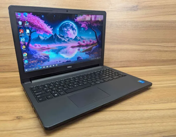 Ноутбук Dell Inspiron 15-3558 / 15.6" (1366x768) TN / Intel Core i3-5005U (2 (4) ядра по 2.0 GHz) / 8 GB DDR3 / 240 GB SSD / Intel HD Graphics 5500 / WebCam / Windows 10 б/в - зображення 4