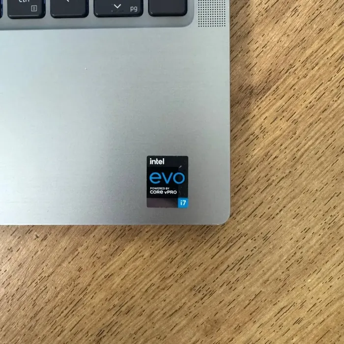 Ультрабук-трансформер Б-клас Dell Latitude 9420 2-in-1 / 14" (2560x1600) IPS Touch / Intel Core i7-1185G7 (4 (8) ядра по 3.0 - 4.8 GHz) / 16 GB DDR4 / 512 GB SSD NVMe / Intel Iris Xe Graphics / WebCam б/в - зображення 9