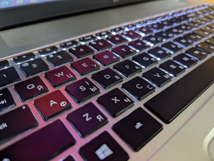 Ноутбук HP Envy TS 15 / 15.6" (1920x1080) IPS Touch / Intel Core i7-4700MQ (4 (8) ядра по 2.4 - 3.4 GHz) / 16 GB DDR3 / 480 GB SSD / nVidia GeForce GT 740M, 2 GB DDR3, 64-bit / WebCam / Fingerprint / Windows 10 б/в - зображення 6