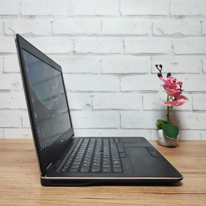 Ноутбук Б-клас Dell Latitude E7440 / 14" (1920x1080) TN / Intel Core i5-4300U (2 (4) ядра по 1.9 - 2.9 GHz) / 8 GB DDR3 / 256 GB SSD / Intel HD Graphics 4400 / WebCam б/в - зображення 5