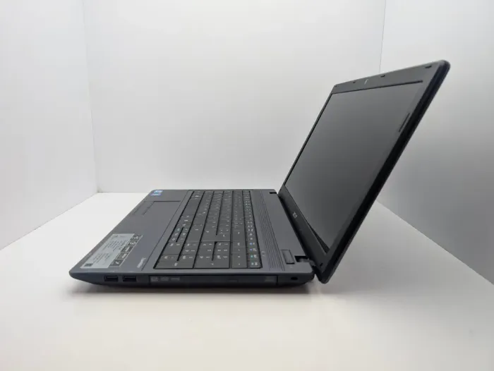 Ноутбук Acer TravelMate 5740 / 15.6" (1366x768) TN / Intel Core i3-370M (2 (4) ядра по 2.4 GHz) / 6 GB DDR3 / 128 GB SSD / Intel HD Graphics / WebCam б/в - зображення 6