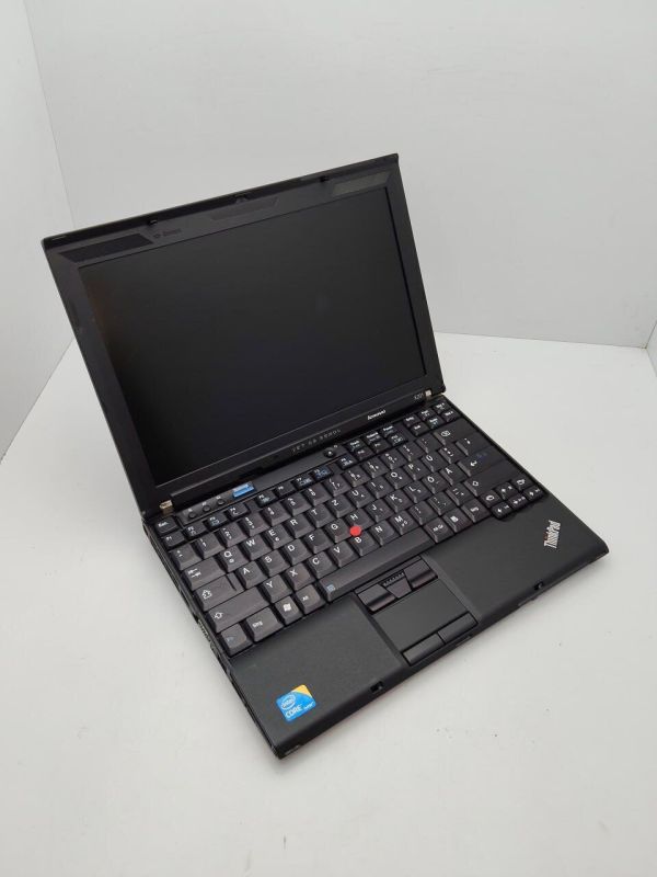Нетбук Lenovo ThinkPad X201 / 12.1" (1366x768) TN / Intel Core i5-520M (2 (4) ядра по 2.4 - 2.93 GHz) / 6 GB DDR3 / 250 GB HDD / Intel HD Graphics / WebCam б/в - зображення 3