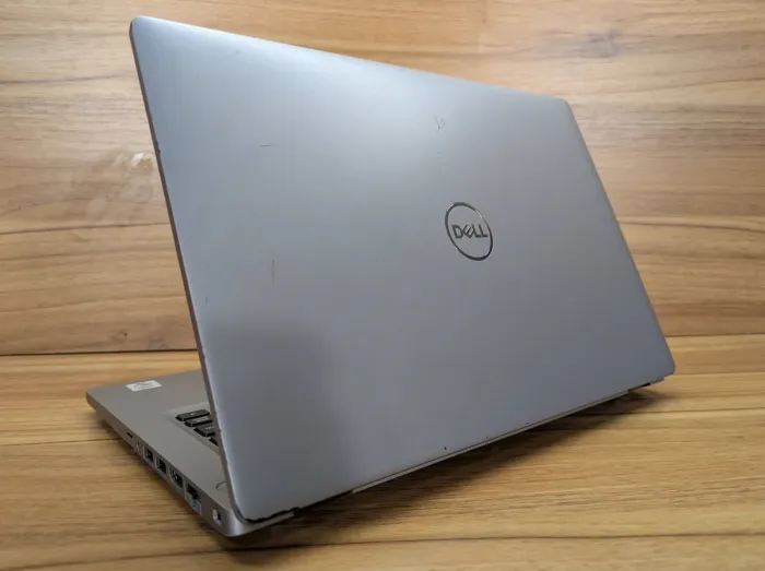 Ультрабук Б-клас Dell Latitude 5411 / 14" (1920x1080) IPS / Intel Core i7-10850H (6 (12) ядер по 2.7 - 5.1 GHz) / 16 GB DDR4 / 480 GB SSD / Intel UHD Graphics / WebCam / Windows 10 б/в - зображення 7