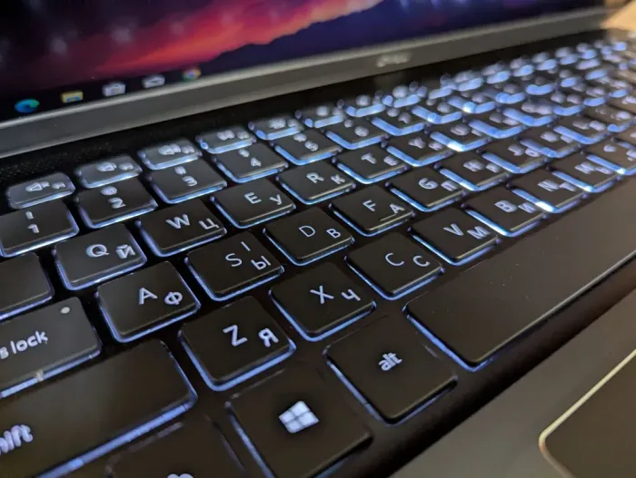 Ігровий ноутбук Б-клас Dell Vostro 7500 / 15.6" (1920x1080) IPS / Intel Core i7-10750H (6 (12) ядер по 2.6 - 5.0 GHz) / 16 GB DDR4 / 1000 GB SSD / nVidia GeForce GTX 1650 Ti, 4 GB GDDR6, 128-bit / WebCam / Fingerprint / Windows 10 б/в - зображення 8