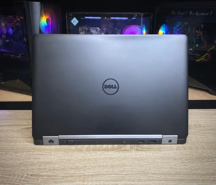 Ноутбук Dell Latitude E5570 / 15.6" (1366x768) TN / Intel Core i5-6200U (2 (4) ядра по 2.3 - 2.8 GHz) / 8 GB DDR4 / 256 GB SSD / Intel HD Graphics 520 / WebCam б/в - зображення 7