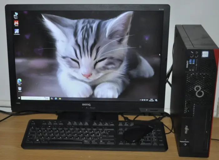 Комплект ПК: Fujitsu D757 E90 SFF / Intel Core i5-6500 (4 ядра по 3.2 - 3.6 GHz) / 8 GB DDR4 / 120 GB SSD + 320 GB HDD / Intel HD Graphics 530 / DVD-ROM + Монітор Б-клас BenQ BL2201PT / 22" (1680x1050) TN + Windows 11 Pro б/в - зображення 7