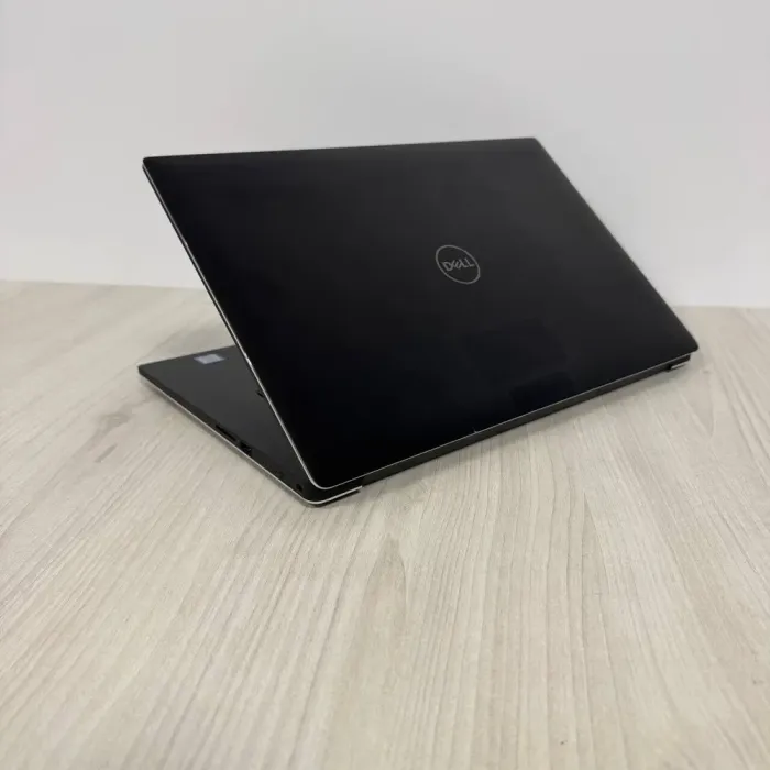 Мобільна робоча станція Б-класу Dell Precision 5530 / 15.6" (3840x2160) IPS Touch / Intel Core i7-8850H (6 (12) ядра по 2.6 - 4.3 GHz) / 16 GB DDR4 / 256 GB SSD NVMe / nVidia Quadro P1000, 4 GB GDDR5, 128-bit / WebCam б/в - зображення 6
