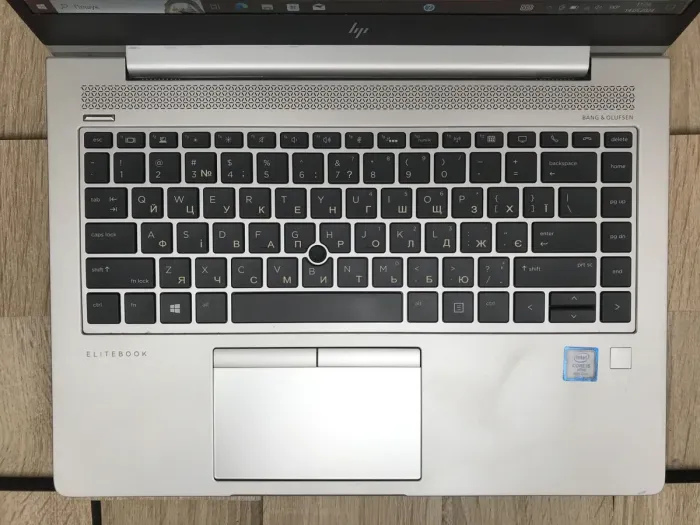 Ультрабук Б-клас HP EliteBook 840 G5 / 14" (1920x1080) IPS / Intel Core i5-8350U (4 (8) ядра по 1.7 - 3.6 GHz) / 8 GB DDR4 / 256 GB SSD M.2 / Intel UHD Graphics 620 / WebCam / HDMI б/в - зображення 4