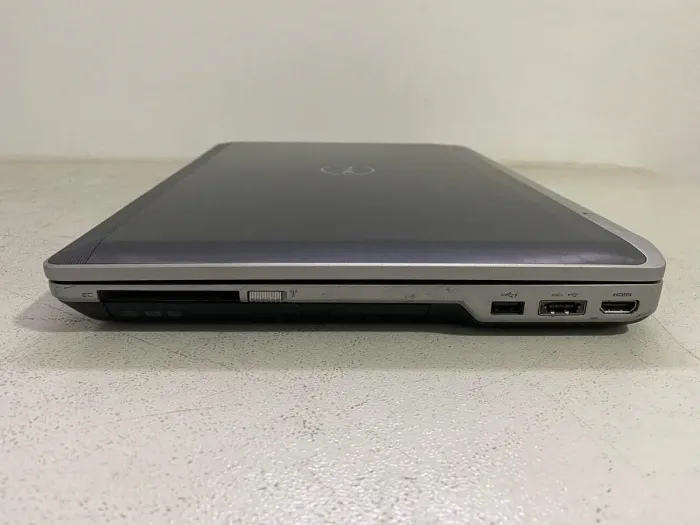 Ноутбук Dell Latitude E6530 / 15.6" (1600x900) TN / Intel Core i5-3380M (2 (4) ядра по 2.9 - 3.6 GHz) / 8 GB DDR3 / 120 GB SSD / nVidia NVS 5200M, 1 GB GDDR5, 64-bit / WebCam / DVD-ROM б/в - зображення 4