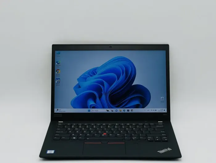 Ультрабук Lenovo ThinkPad T490s / 14" (1920x1080) IPS / Intel Core i5-8365U (4 (8) ядра по 1.6 - 4.1 GHz) / 8 GB DDR4 / 250 GB SSD / Intel UHD Graphics / WebCam б/в - зображення 2