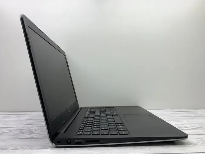 Ноутбук Б-клас Dell Inspiron 15 5547 / 15.6" (1366x768) TN / Intel Core i7-5500U (2 (4) ядра по 2.4 - 3.0 GHz) / 8 GB DDR3 / 240 GB SSD / AMD Radeon R7 M265, 4 GB GDDR3, 128-bit / WebCam б/в - зображення 6