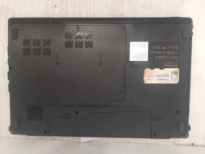 Ноутбук Lenovo G560 / 15.6" (1366x768) TN / Intel Core i3-350M (2 (4) ядра по 2.26 GHz) / 4 GB DDR3 / 120 GB SSD / Intel HD Graphics / WebCam б/в - зображення 7