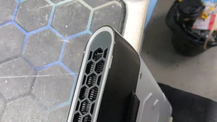 Ігровий ноутбук Б-класу Dell Alienware M17 R4 / 17,3" (1920x1080) IPS / Intel Core i7-10750H (6 (12) ядер по 2,6 - 5,0 ГГц) / 16 ГБ DDR4 / 1024 ГБ SSD NVMe / nVidia GeForce RTX 3070, 8 ГБ GDDR6, 256-біт / WebCam б/в - зображення 6