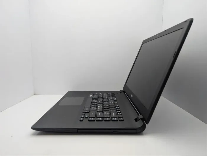 Ноутбук Acer Aspire ES1-521 / 15.6" (1366x768) TN / AMD E2-6110 (4 ядра по 1.5 GHz) / 8 GB DDR3 / 128 GB SSD / AMD Radeon R2 Graphics / WebCam / DVD-ROM б/в - зображення 5