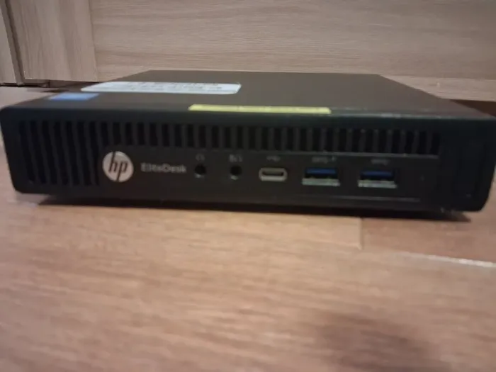 Неттоп HP EliteDesk 800 G2 TPC-P055-DM USFF / Intel Pentium G4500T (2 ядра по 3.0 GHz) / 8 GB DDR4 / 256 GB SSD / Intel HD Graphics 530 / DisplayPort + Блок живлення б/в - зображення 2