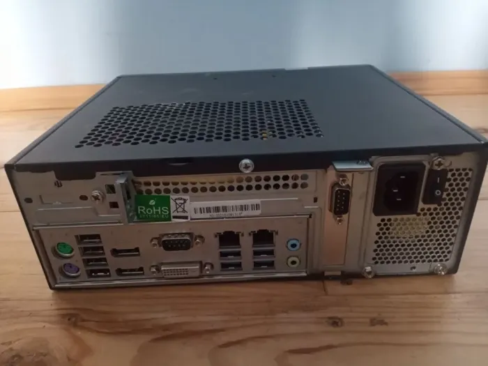 Неттоп Terra USFF / Intel Core i3-6100T (2(4) ядра по 3.2GHz) / 4GB DDR4 / 120GB SSD / Intel HD Graphics 530 / DVD-ROM б/в - зображення 2