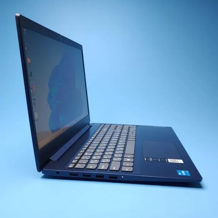 Ультрабук Б-клас Lenovo IdeaPad 3 15ITL05 / 15.6" (1920x1080) TN / Intel Core i3-1115G4 (2 (4) ядра по 3.0 - 4.1 GHz) / 8 GB DDR4 / 128 GB SSD / Intel UHD Graphics 630 / WebCam / Win 11 Home б/в - зображення 4