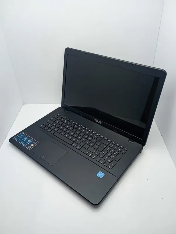 Ноутбук Asus F751 / 17.3" (1600x900) TN / Intel Celeron N2940 (4 ядра по 1.83 - 2.25 GHz) / 8 GB DDR3 / 120 GB SSD / Intel HD Graphics / WebCam б/в - зображення 4