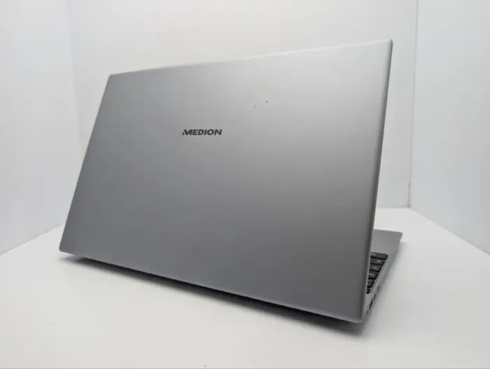 Ноутбук Medion Akoya E15301 / 15.6" (1920x1080) IPS / AMD Ryzen 7 3700U (4 (8) ядра по 2.3 - 4.0 GHz) / 8 GB DDR4 / 512 GB SSD M.2 / AMD Radeon RX Vega 10 Graphics / WebCam б/в - зображення 8