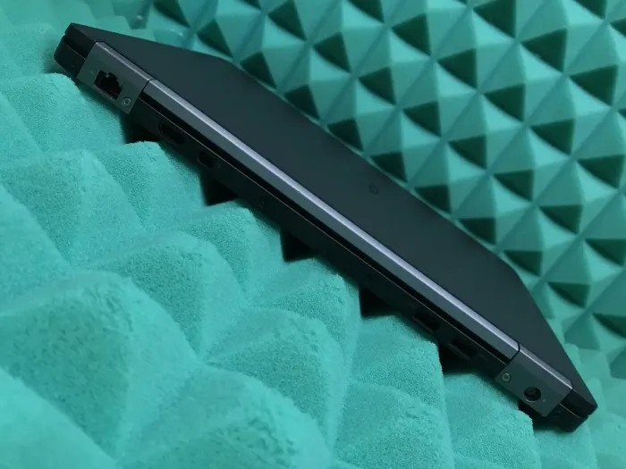 Ультрабук Б-клас Dell Latitude E7470 / 14" (2560x1440) IPS Touch / Intel Core i7-6600U (2 (4) ядра по 2.6 - 3.4 GHz) / 8 GB DDR4 / 256 GB SSD / Intel HD Graphics 520 / WebCam / HDMI / Windows 10 б/в - зображення 9