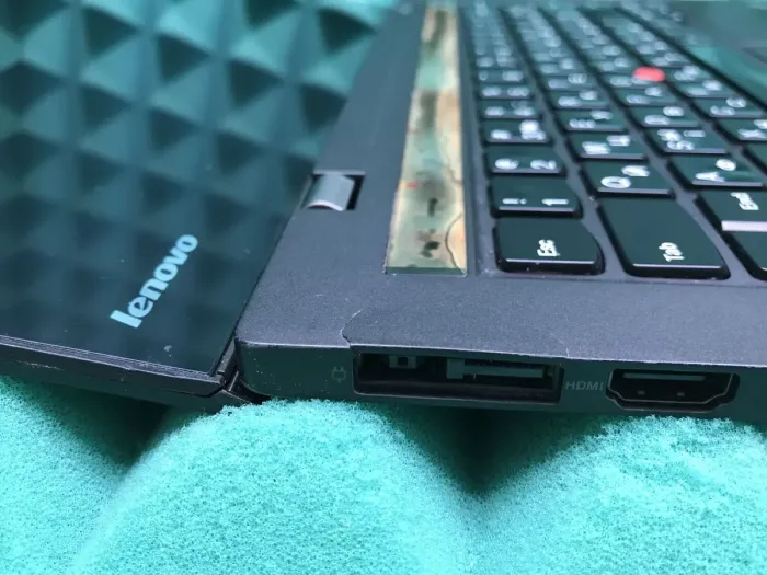 Ультрабук Б-клас Lenovo ThinkPad X1 Carbon (2nd Gen) / 14" (2560x1440) IPS Touch / Intel Core i5-4300U (2 (4) ядра по 1.9 - 2.9 GHz) / 4 GB DDR3 / 256 GB SSD M.2 / Intel HD Graphics 4400 / WebCam / Fingerprint/ HDMI / miniDP б/в - зображення 10