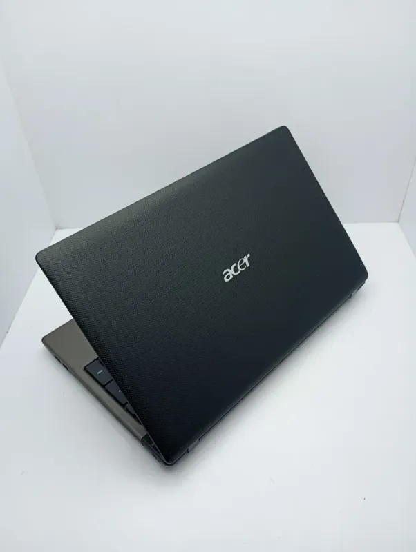 Ноутбук Acer Aspire 5750G / 15.6" (1366x768) TN / Intel Core i7-2630QM (4 (8) ядра по 2.0 - 2.9 GHz) / 6 GB DDR3 / 1000 GB HDD / nVidia GeForce GT 610M, 1 GB GDDR5, 128-bit / WebCam б/в - зображення 8