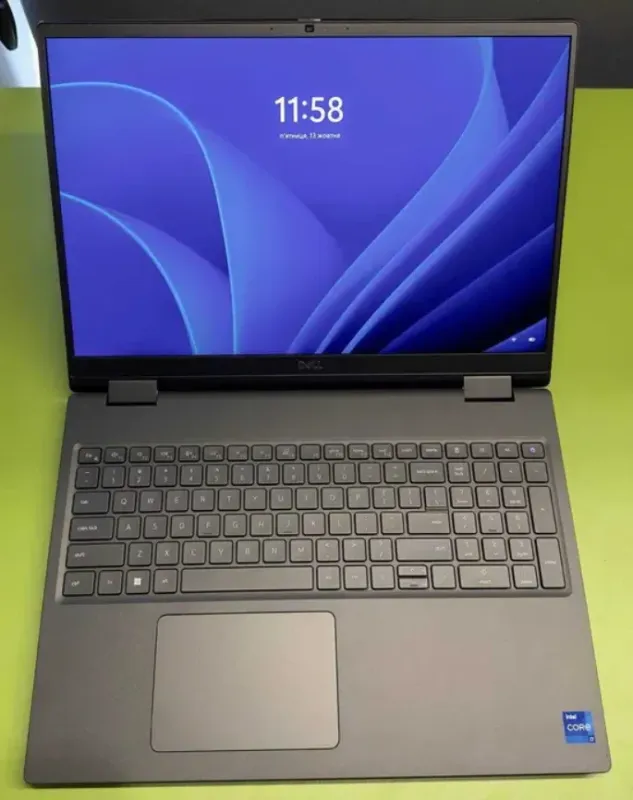 Ігровий ноутбук Dell Precision 7670 / 16" (1920x1200) IPS / Intel Core i7-12850HX (16 (24) ядер по 3.4 - 4.8 GHz) / 32 GB DDR5 / 512 GB SSD / nVidia RTX A1000 Mobile, 4 GB GDDR6, 128-bit / WebCam б/в - зображення 2