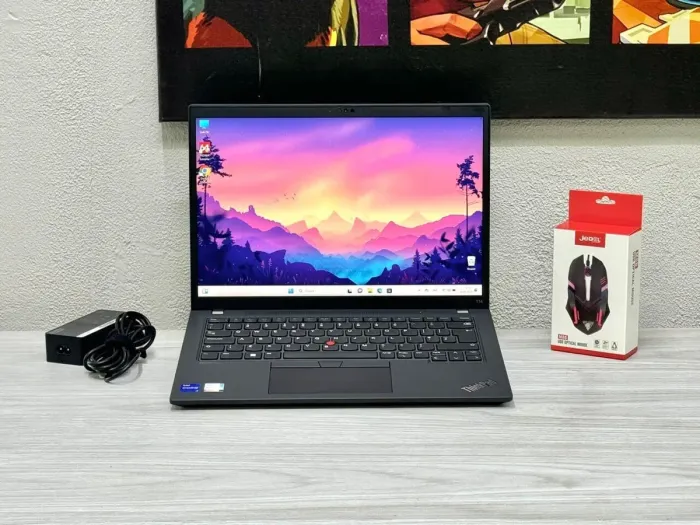Ультрабук Lenovo ThinkPad T14 Gen 4 / 14" (1920x1200) IPS / Intel Core i5-1345U (10 (12) ядер по 3.5 - 4.7 GHz) / 16 GB DDR5 / 256 GB SSD M.2 / Intel Iris Xe Graphics / WebCam б/в - зображення 2