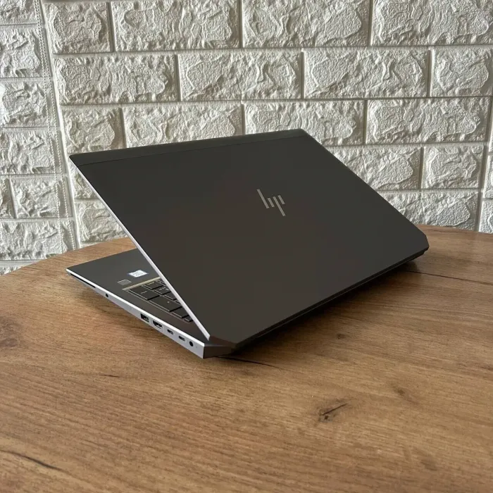 Мобільна робоча станція HP ZBook 15 G5 / 15.6" (1920x1080) IPS / Intel Core i7-8750H (6 (12) ядер по 2.2 - 4.1 GHz) / 32 GB DDR4 / 256 GB SSD / nVidia Quadro P2000, 4 GB GDDR5, 128-bit / WebCam б/в - зображення 6