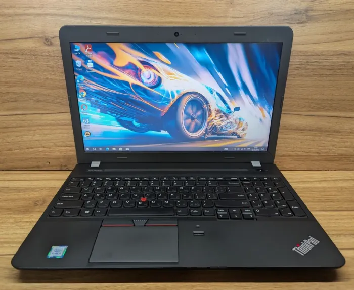 Ноутбук Б-клас Lenovo ThinkPad E560 / 15.6" (1366x768) TN / Intel Core i5-6200U (2 (4) ядра по 2.3 - 2.8 GHz) / 8 GB DDR3 / 240 GB SSD / Intel HD Graphics 520 / WebCam / TouchID / Windows 10 б/в - зображення 2
