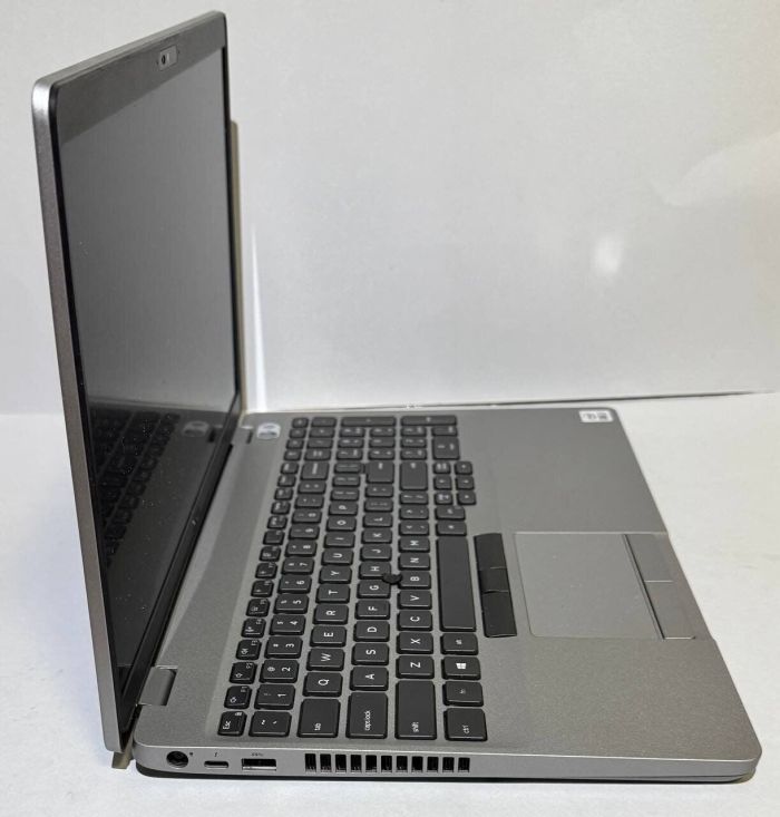 Мобільна робоча станція Dell Precision 3550 / 15,6" (1366x768) TN / Intel Core i7-10610U (4 (8) ядра по 1,8 - 4,9 ГГц) / 16 ГБ DDR4 / 256 ГБ SSD / nVidia Quadro P520, 2 ГБ GDDR5, 64-біт / WebCam б/в - зображення 11