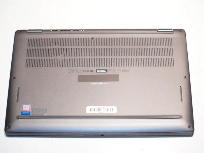 Ультрабук Dell Latitude 7410 / 14" (1920x1080) IPS / Intel Core i5-10310U (4 (8) ядра по 1.7 - 4.4 GHz) / 16 GB DDR4 / 256 GB SSD M.2 / Intel UHD Graphics / WebCam / Fingerprint / USB 3.2 / HDMI / Windows 10 б/в - зображення 8