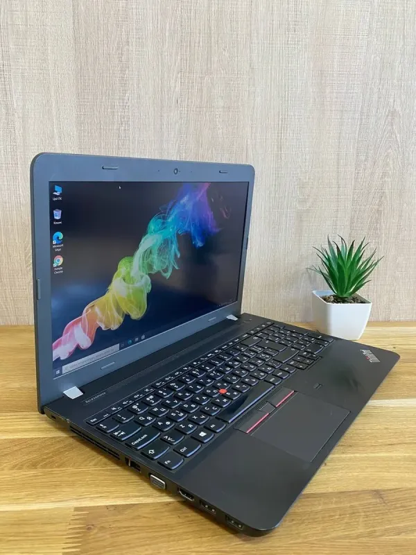 Ноутбук Б-клас Lenovo ThinkPad E550 / 15.6" (1920x1080) TN / Intel Core i5-5200U (2 (4) ядра по 2.2 - 2.7 GHz) / 8 GB DDR3 / 128 GB SSD / Intel HD Graphics 5500 / WebCam / HDMI б/в - зображення 3
