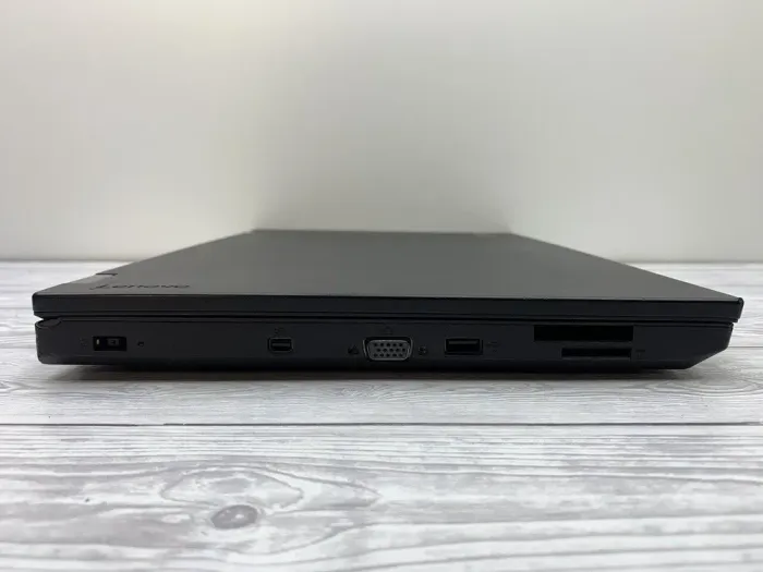 Ультрабук Б-клас Lenovo ThinkPad L560 / 15.6" (1366x768) TN / Intel Core i5-6300U (2 (4) ядра по 2.4 - 3.0 GHz) / 8 GB DDR3 / 240 GB SSD / Intel HD Graphics 520 / WebCam б/в - зображення 4