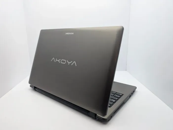 Ноутбук Medion Akoya 6240T / 15.6" (1366x768) TN / Intel Celeron N2920 (4 ядра по 1.86 - 2.0 GHz) / 4 GB DDR3 / 128 GB SSD / Intel HD Graphics / WebCam / АКБ не тримає б/в - зображення 7