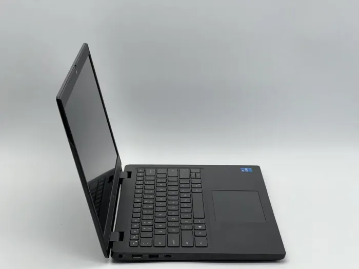 Ультрабук Dell Latitude 3420 / 14" (1920x1080) IPS / Intel Core i5-1135G7 (4 (8) ядра по 2.4 - 4.2 GHz) / 8 GB DDR4 / 240 GB SSD / Intel Iris Xe Graphics / WebCam б/в - зображення 3