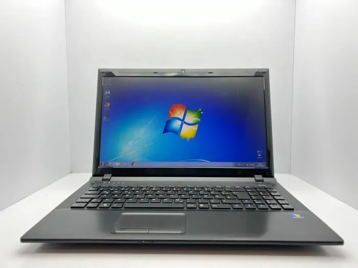 Ноутбук Terra Mobile 1528 / 15.6" (1366x768) TN / Intel Pentium B940 (2 ядра по 2.0 GHz) / 4 GB DDR3 / 320 GB HDD / Intel HD Graphics / WebCam б/в - зображення 2