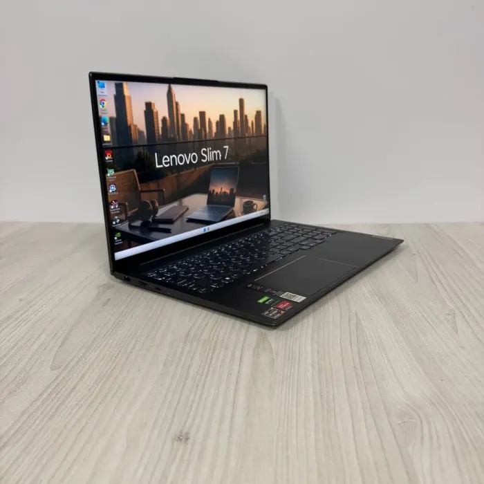 Ігровий ноутбук Б-клас Lenovo Slim 7 16ARH7 / 16" (2560x1600) IPS Touch / AMD Ryzen 7 6800HS (8 (16) ядер по 3.2 - 4.7 GHz) / 16 GB DDR5 / 512 GB SSD NVMe / nVidia GeForce RTX 3050, 4 GB GDDR6, 128-bit / WebCam б/в - зображення 4