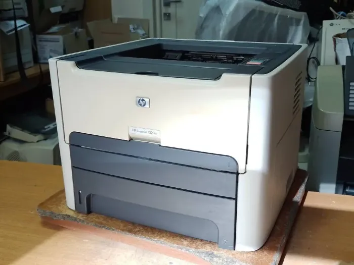 Принтер HP LaserJet 1320n / Лазерний монохромний друк / 1200 x 1200 dpi / A4 / 21 стор / хв / USB 2.0, Ethernet / Дуплекс б/в - зображення 2
