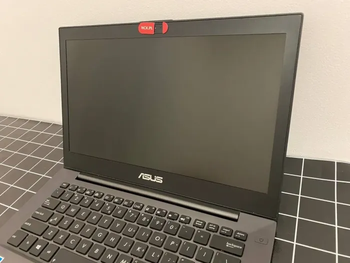 Ультрабук Б-клас Asus ASUSPRO Advanced BU401LA / 14" (1366x768) TN / Intel Core i5-4210U (2 (4) ядра по 1.7 - 2.7 GHz) / 4 GB DDR3 / 256 GB SSD / Intel HD Graphics 4400 / WebCam / HDMI б/в - зображення 5