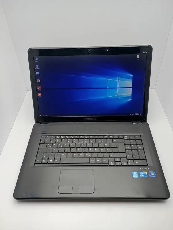 Ноутбук Medion Akoya E7216 / 17.3" (1600x900) TN / Intel Core i3-380M (2 (4) ядра по 2.53 GHz) / 6 GB DDR3 / 320 GB HDD / Intel HD Graphics / WebCam б/в - зображення 2