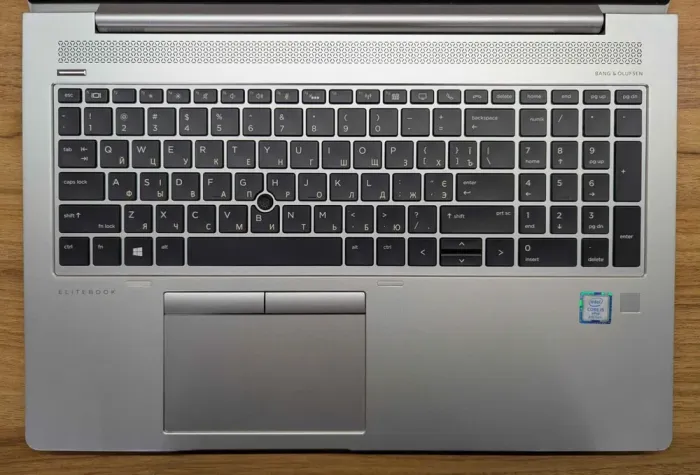 Ультрабук HP EliteBook 850 G6 / 15.6" (1920x1080) IPS / Intel Core i5-8365U (4 (8) ядра по 1.6 - 4.1 GHz) / 16 GB DDR4 / 512 GB SSD / Intel UHD Graphics / Fingerprint / WebCam / Windows 10 б/в - зображення 9