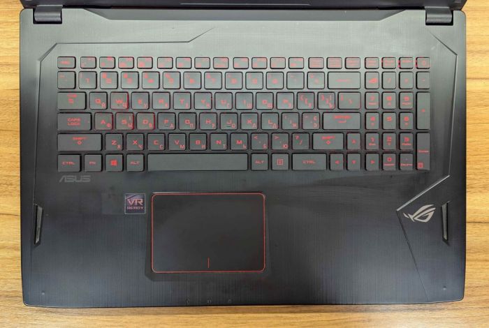 Ігровий ноутбук Б-клас Asus Strix GL702V / 17.3" (1920x1080) IPS / Intel Core i7-7700HQ (4 (8) ядра по 2.8 - 3.8 GHz) / 32 GB DDR4 / 512 GB SSD / nVidia GeForce GTX 1080, 8 GB GDDR5X, 256-bit / WebCam / HDMI / Windows 10 б/в - зображення 3